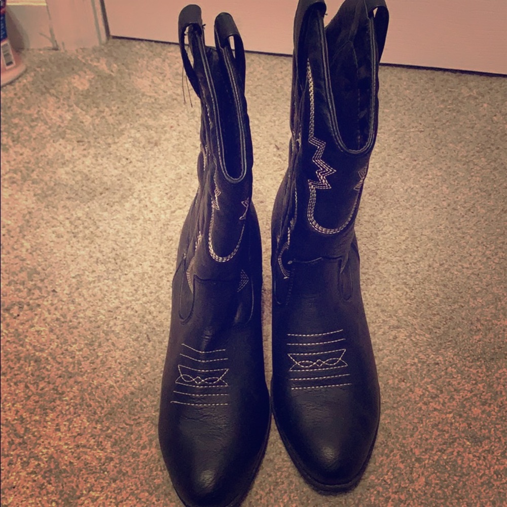 Cowboy boots! BNNW